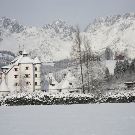 Schloss Muenichau 라이스베이키츠부헬 외부 사진
