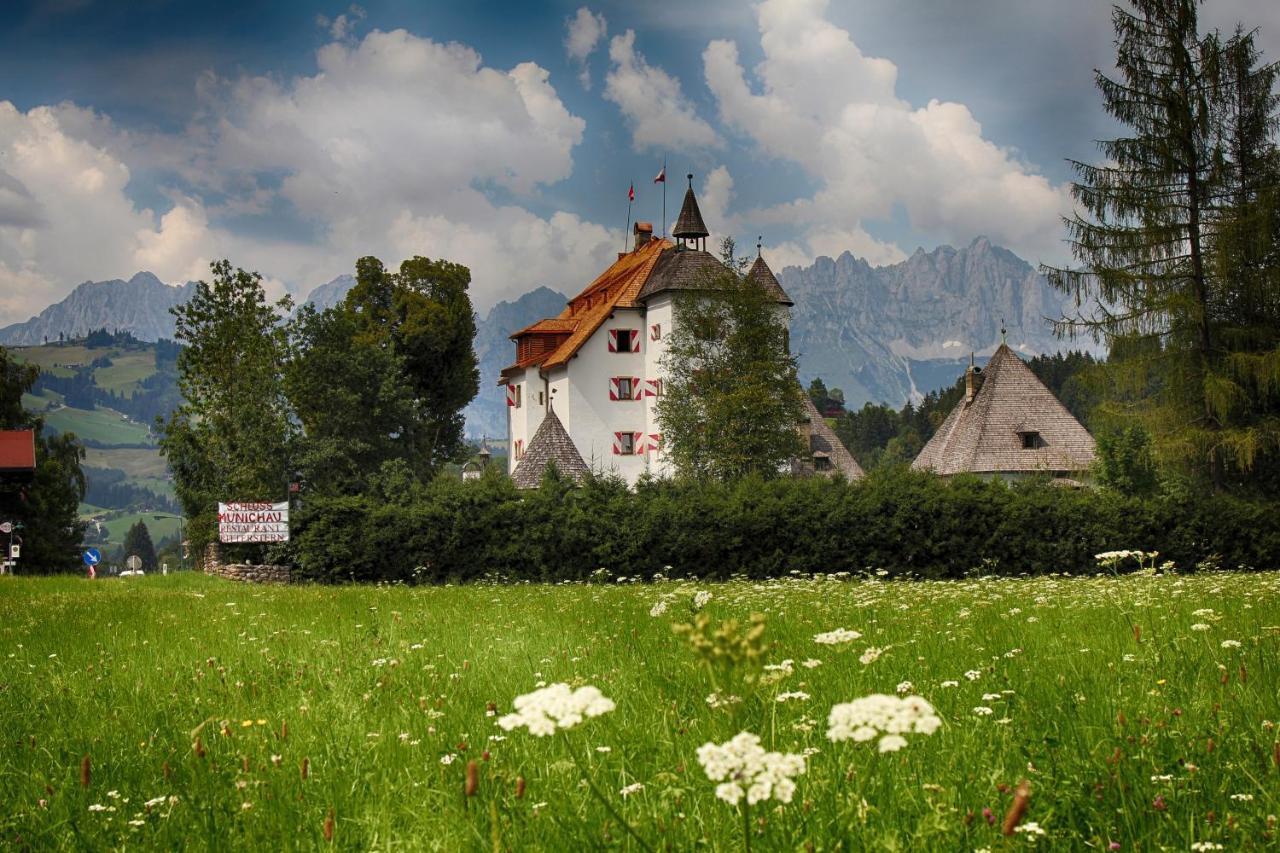 Schloss Muenichau 라이스베이키츠부헬 외부 사진