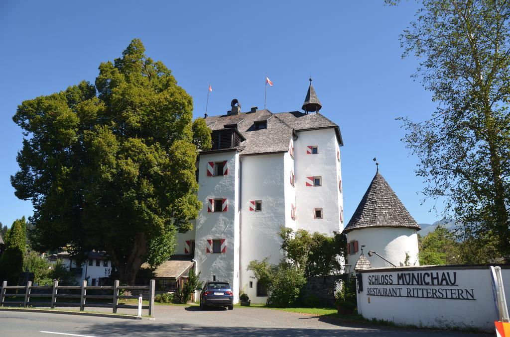 Schloss Muenichau 라이스베이키츠부헬 외부 사진