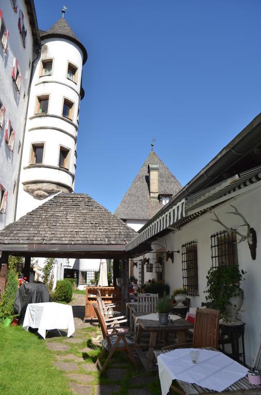 Schloss Muenichau 라이스베이키츠부헬 외부 사진
