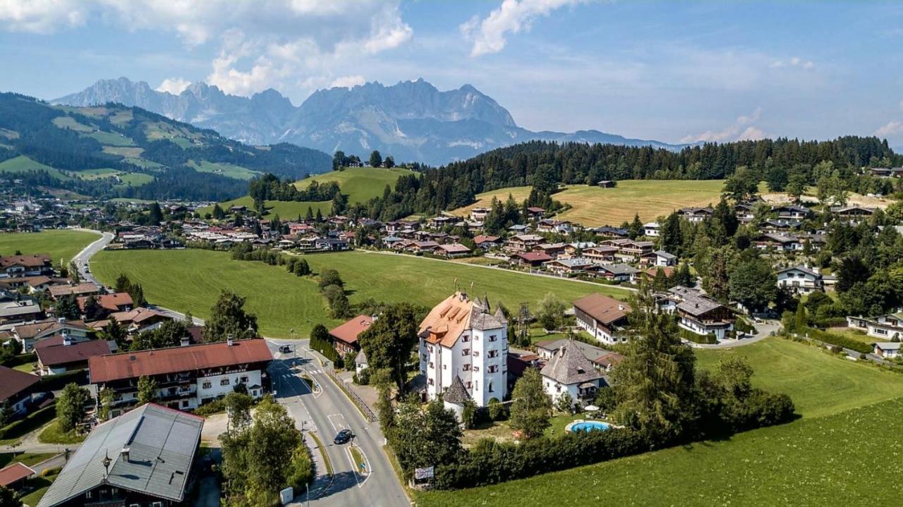 Schloss Muenichau 라이스베이키츠부헬 외부 사진